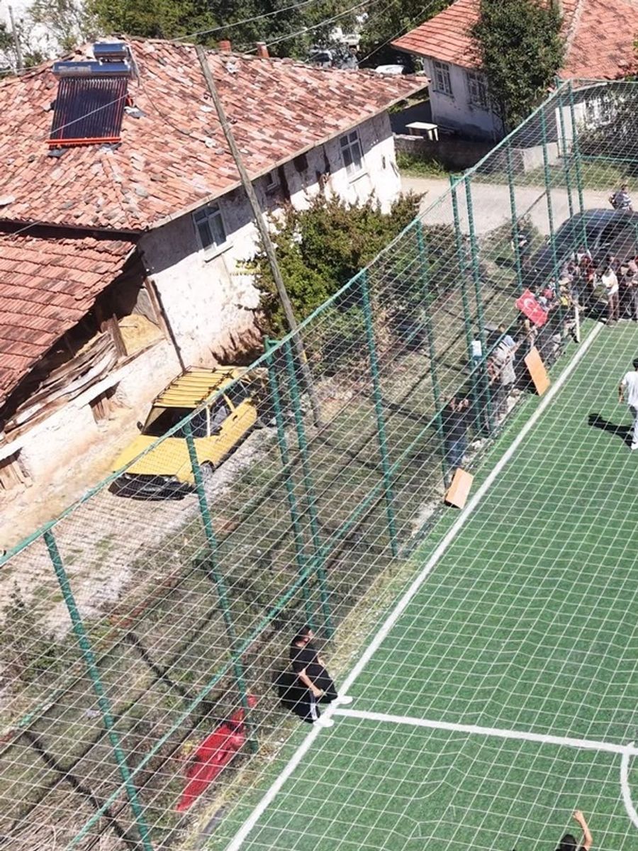 Köy çocuklarının futbol sevgisi lige dönüştü