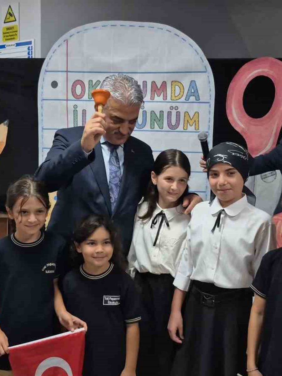 Düzce’de ilk ders zilini Vali Makas çaldı