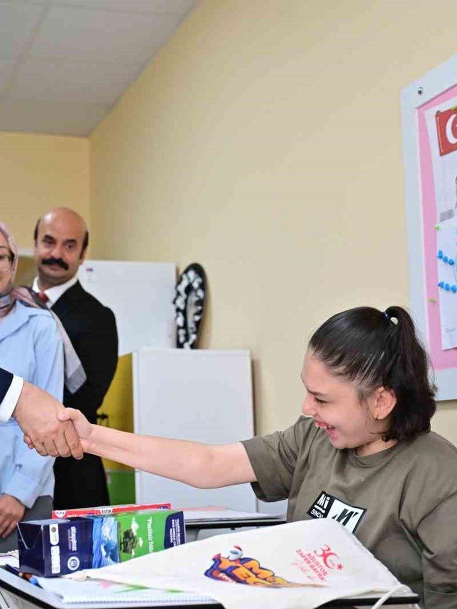Başkan Oktay Yılmaz, özel öğrencilerin heyecanına ortak oldu