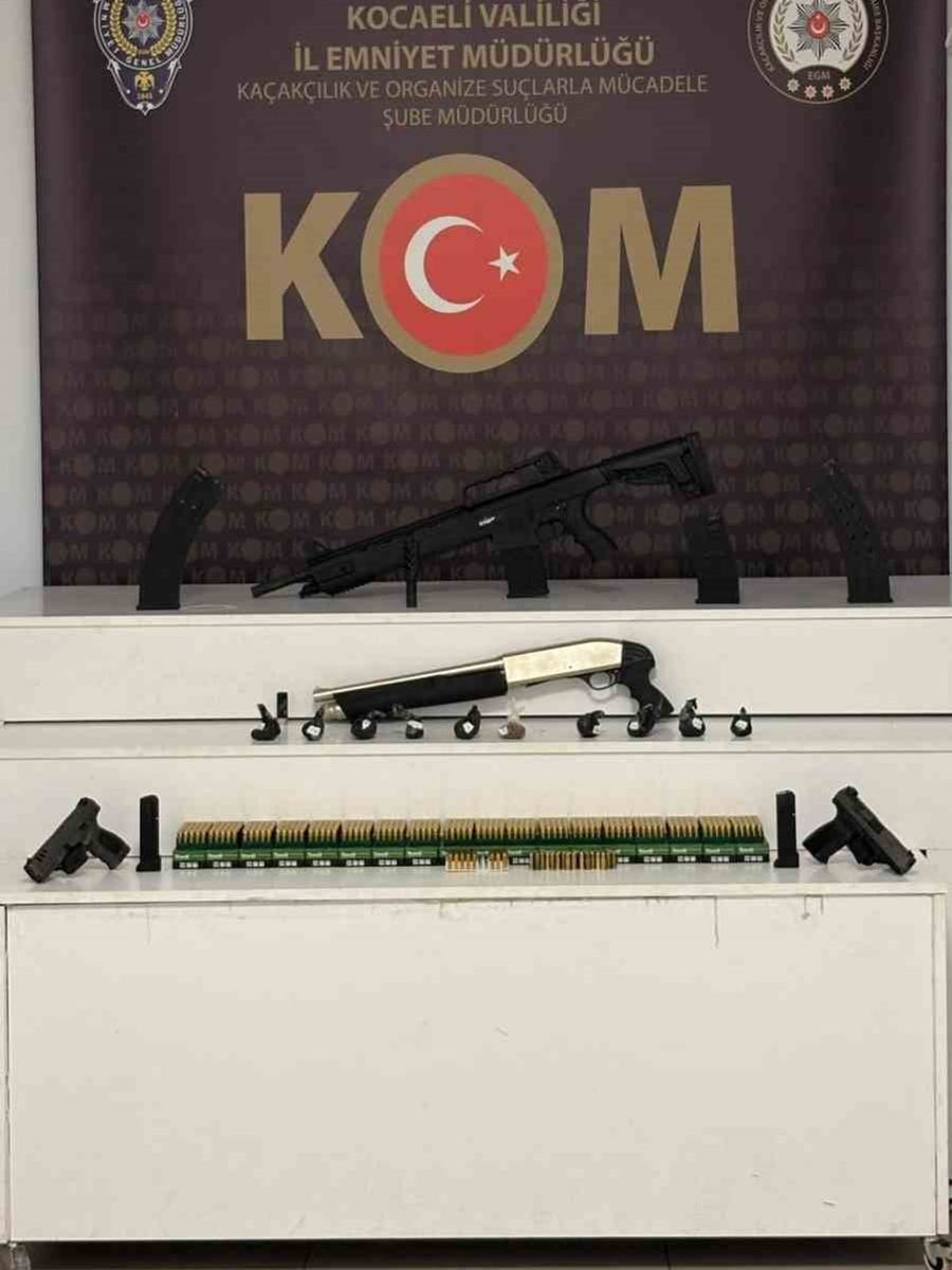 Kocaeli merkezli 3 ilde "Sokaklar Güvende" operasyonu: 13 gözaltı
