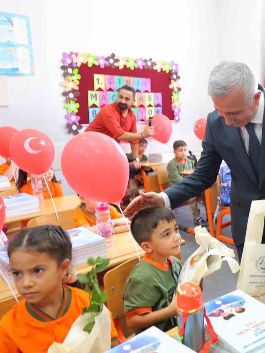 Kahramanmaraş’ta 246 bin 640 öğrenci ders başı yaptı