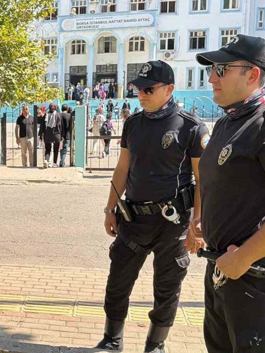 Diyarbakır’da yeni eğitim yılının ilk gününde okul çevrelerinde yoğun güvenlik denetimi