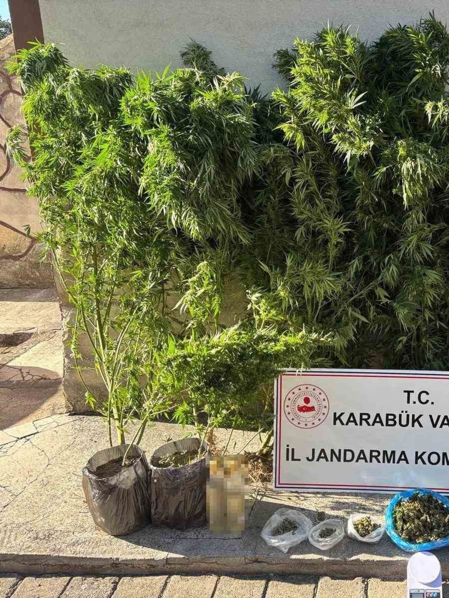 Uyuşturucu ve kaçakçılık operasyonu: 3 kişi gözaltına alındı