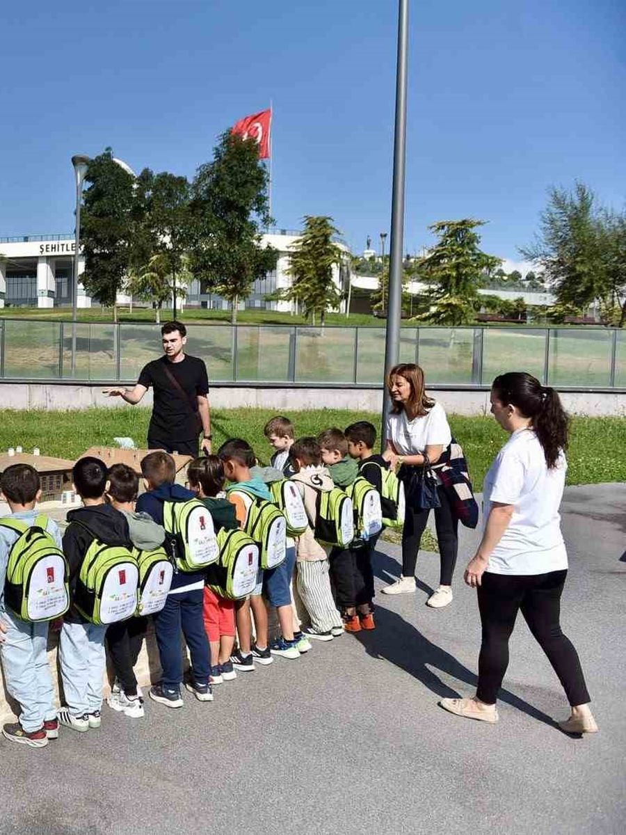 Minik öğrenciler Balıkesir’in mimari mirasını minyatürlerle keşfetti
