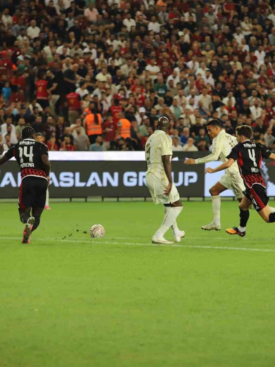 Trendyol Süper Lig: Gaziantep FK: 0 - Fenerbahçe: 0 (Maç devam ediyor)