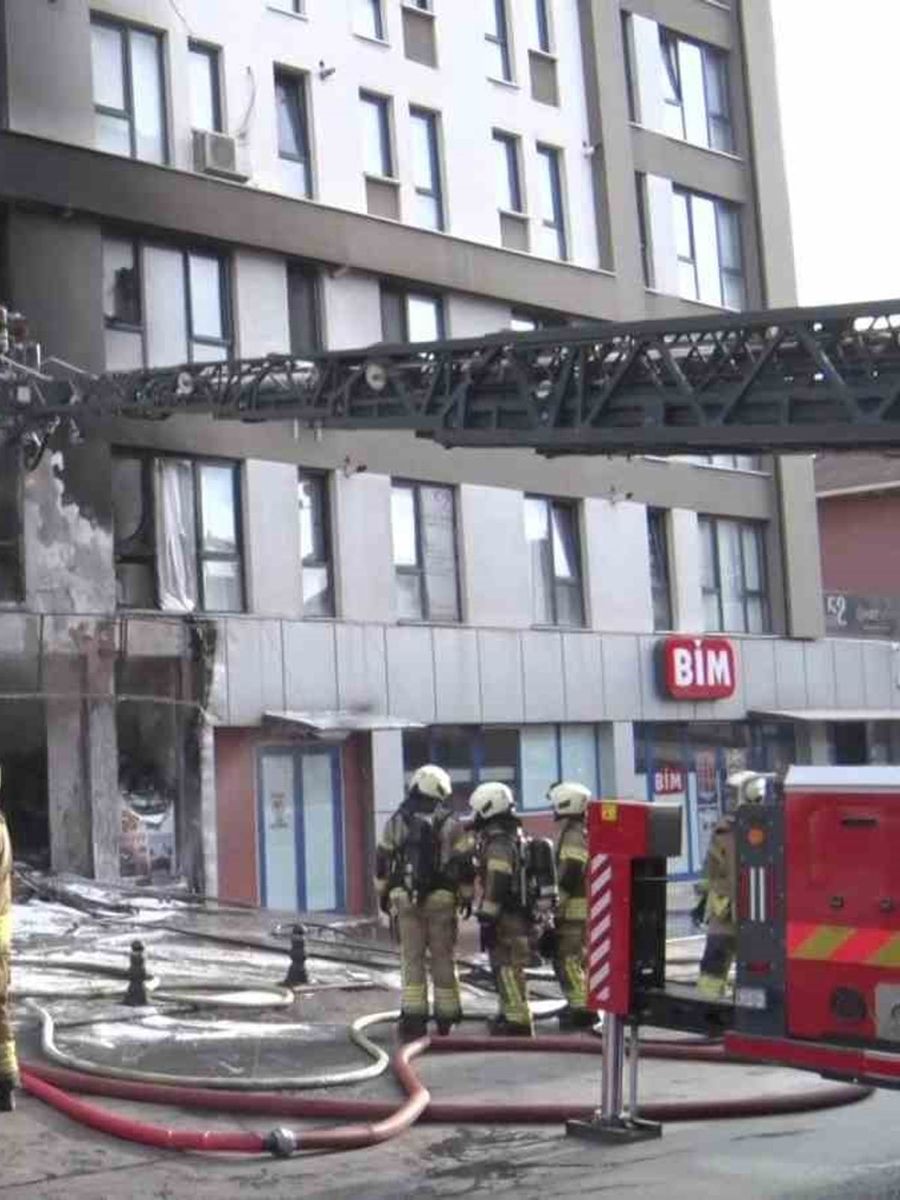 Pendik’te korkutan iş yeri yangını