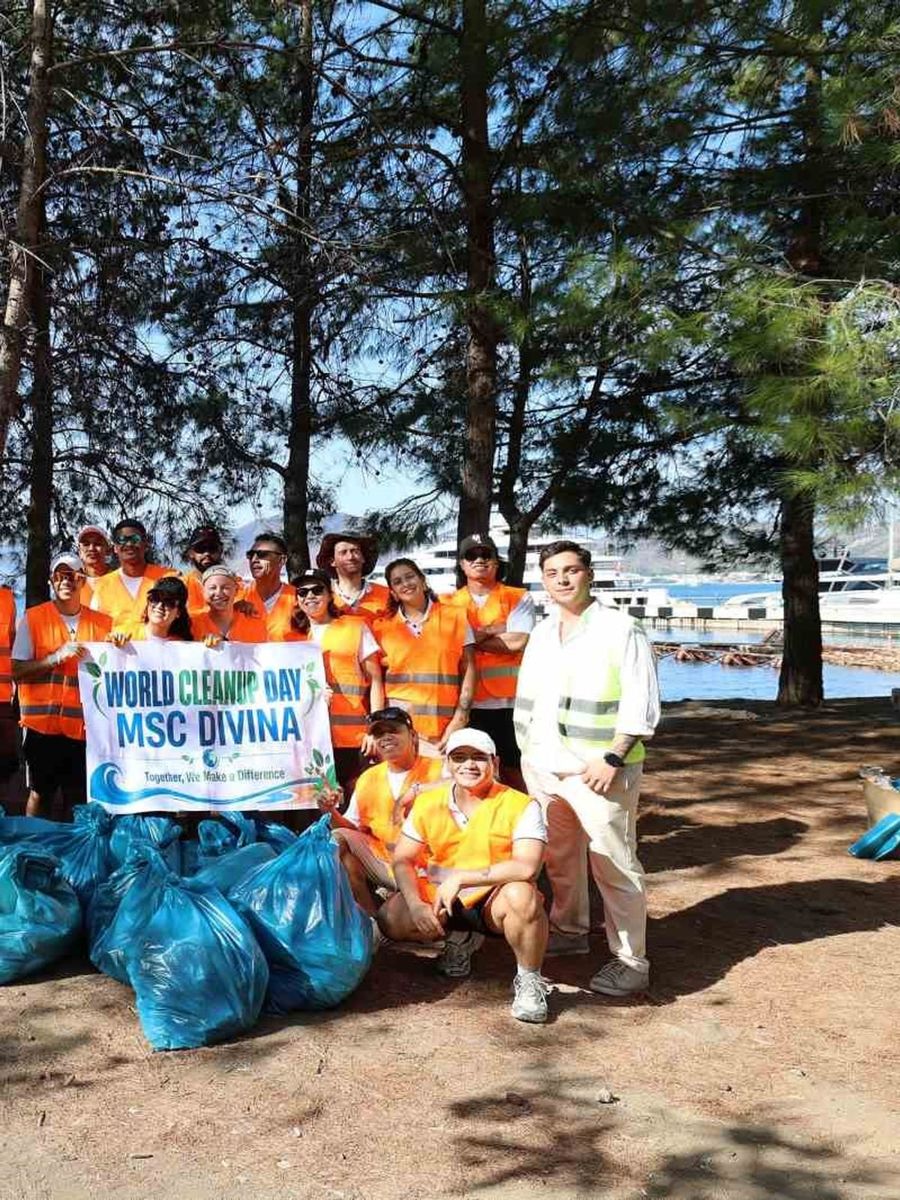 Marmaris’te kuruvaziyer personelinden örnek çevre duyarlılığı