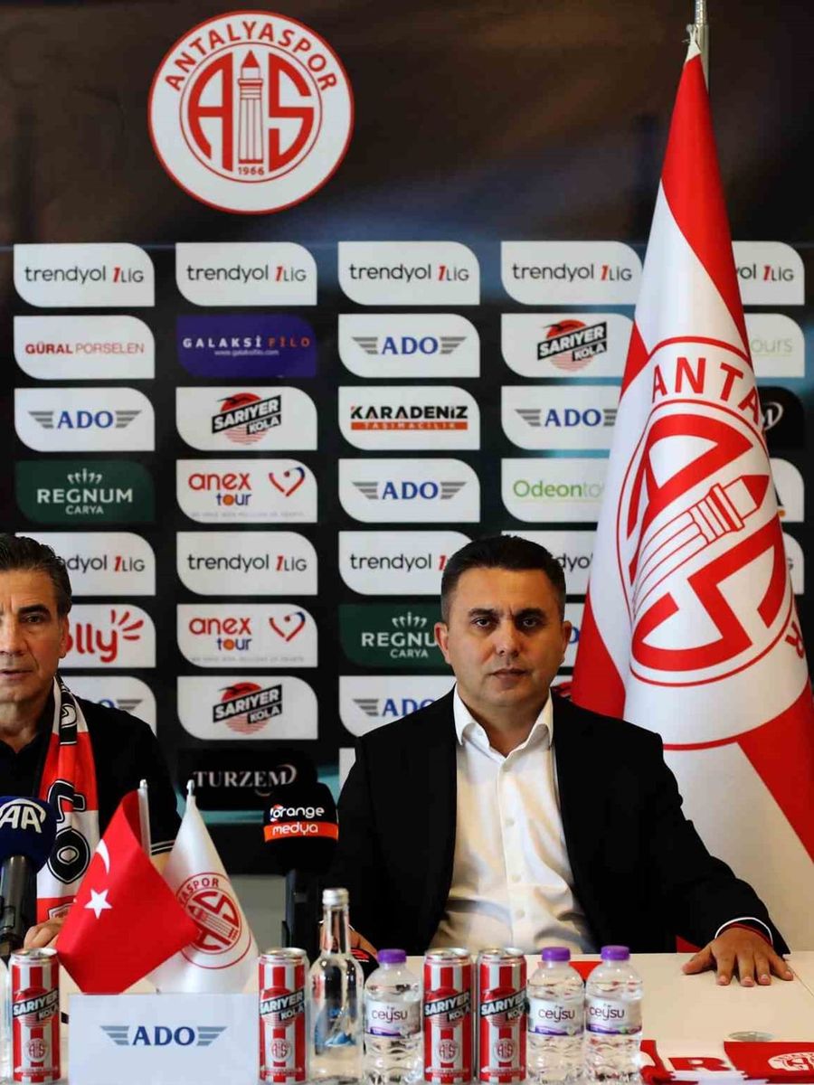 Antalyaspor, Osman Özköylü ile sezon sonuna kadar sözleşme imzaladı