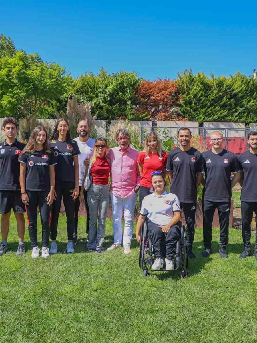 Mehmet Sepil, Göztepeli milli sporcuları ağırladı