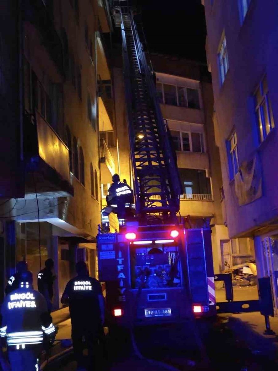 Bingöl’de baca yangını büyümeden söndürüldü
