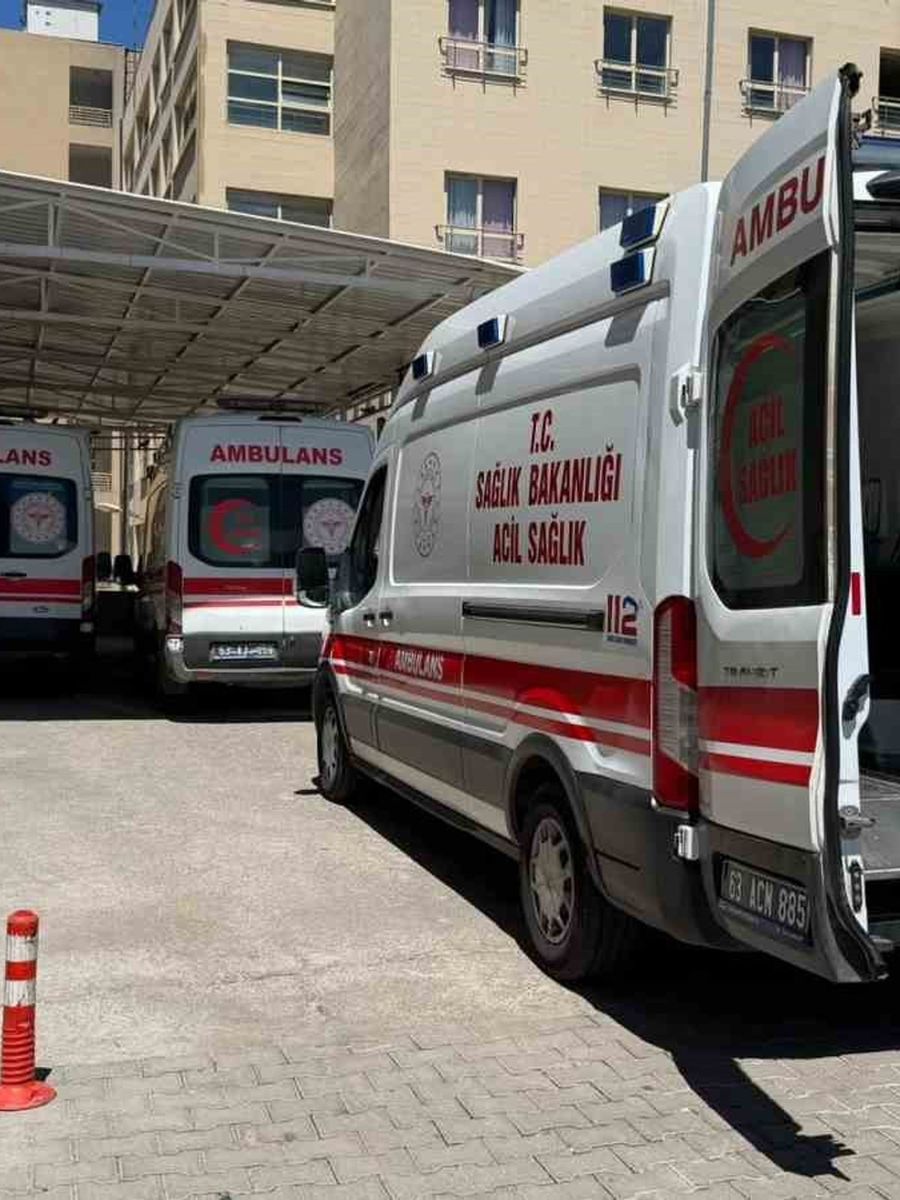 Siverek’te traktör altında kalan biri çocuk, 2 kişi yaralandı