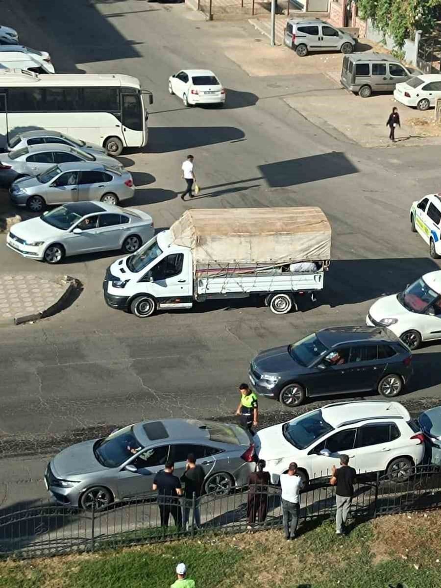 Batman’da 4 araçlı zincirleme kaza