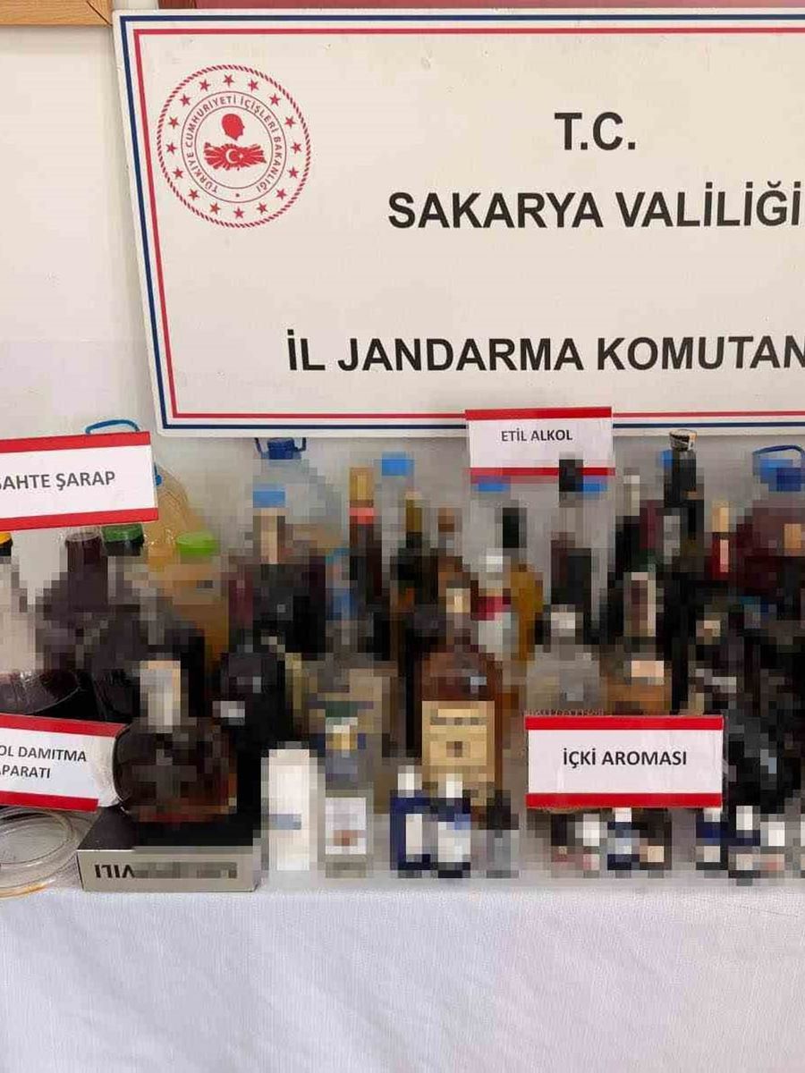 Sakarya’da jandarmadan sahte alkol operasyonu: 5 gözaltı