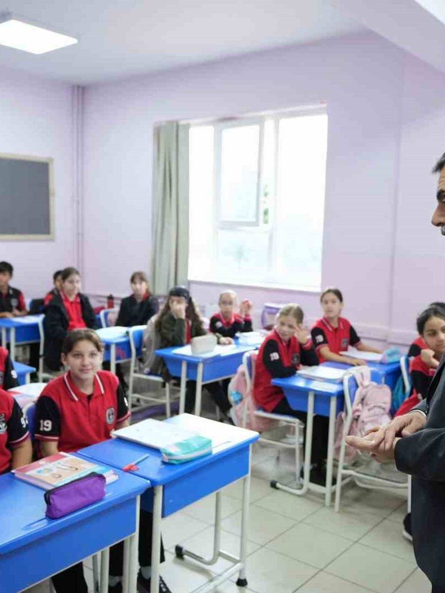Bakan Tekin’den Yalova’da okul ziyareti