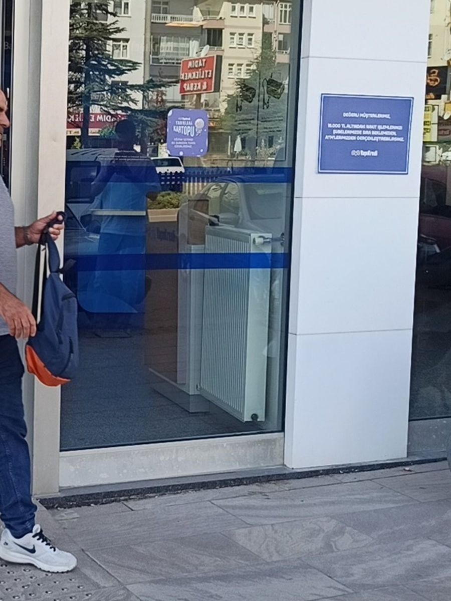 Telefon dolandırıcılarından son anda kurtuldu