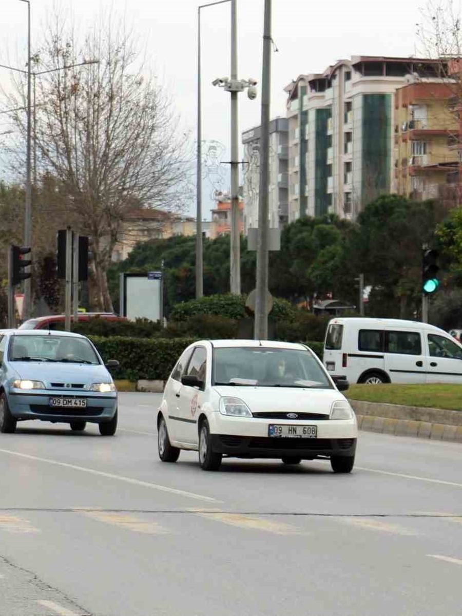 Aydın’da araç sayısı 694 bin oldu