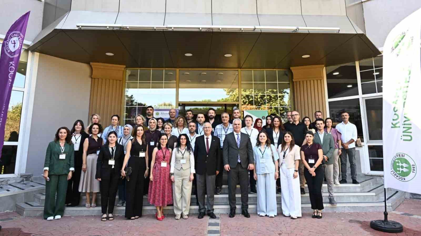 KARABÜK ÜNİVERSİTESİNDEN (KBÜ) DÖRT AKADEMİSYEN, KOCAELİ ÜNİVERSİTESİ EV SAHİPLİĞİNDE DÜZENLENEN BATI KARADENİZ ÜNİVERSİTELERİ TÜRKİYE BİLİMSEL VE TEKNOLOJİK ARAŞTIRMA KURUMU (TÜBİTAK) 1001 VE 3501 PROJELERİ EĞİTİM VE İŞ BİRLİĞİ KAMPINDA YER ALDI.