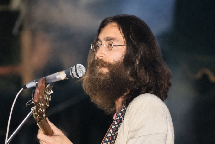 Lennon'ın uyuşturucu etkisi altındaki sahneye dönüşü: O gece Plastic Ono Band doğdu