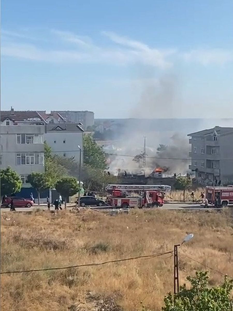 Otluk alanda çıkan yangın itfaiyenin müdahalesiyle söndürüldü