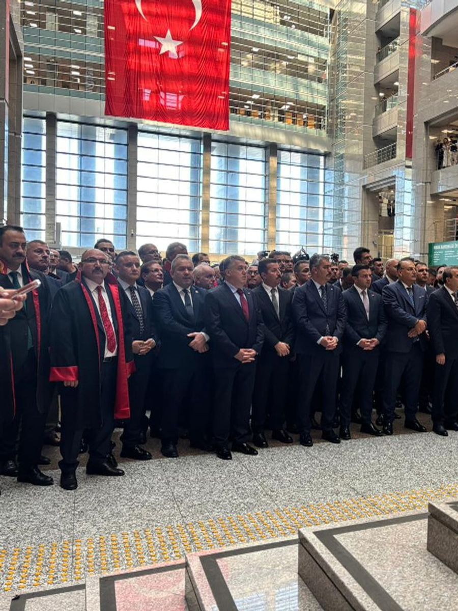 Bakan Gürlek: "Avukatlarımız, hukuk devletinin vazgeçilmez unsurlarındandır"