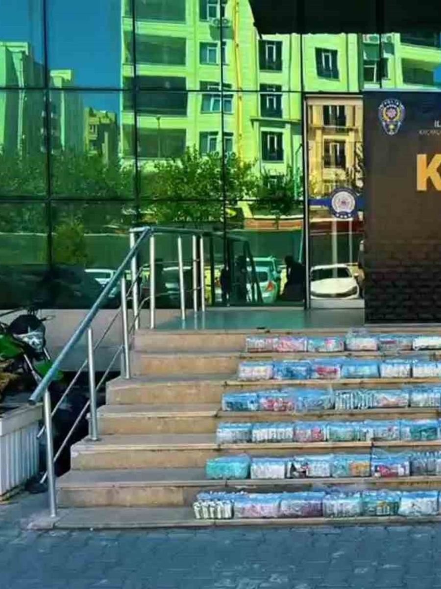 Bursa’da kaçakçılık operasyonu: 3,2 milyon liralık kaçak tütün ve sigara ele geçirildi