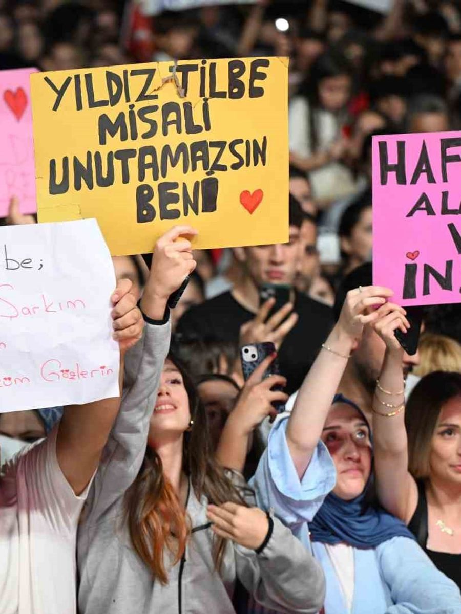 İEF’de Yıldız Tilbe rüzgarı esti