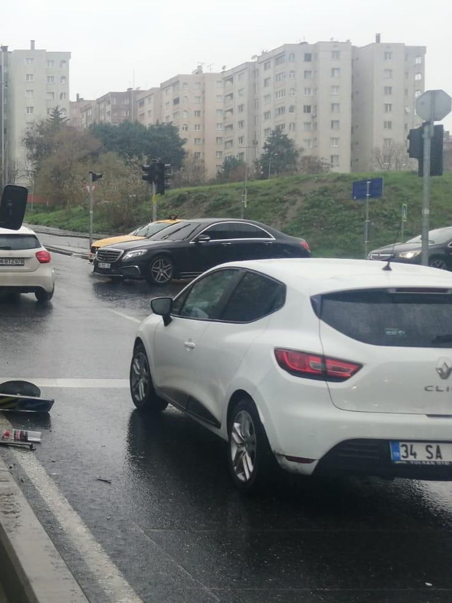 Küçükçekmece’de otobüs durağına dalan kamyonet sürücüsü hakim karşısında