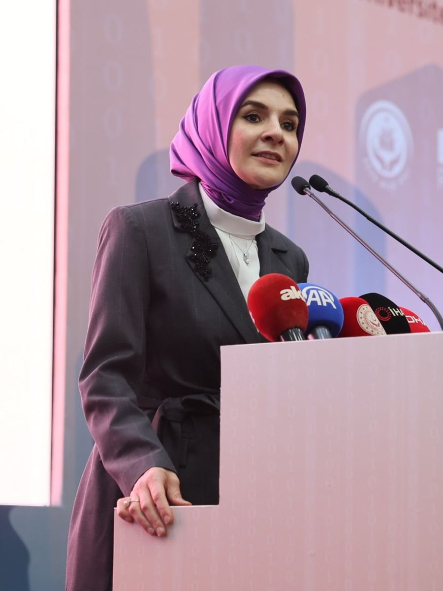 Bakan Göktaş: "COP31 sürecine çocuk hakları perspektifinden katkı sunmalarını destekliyoruz"