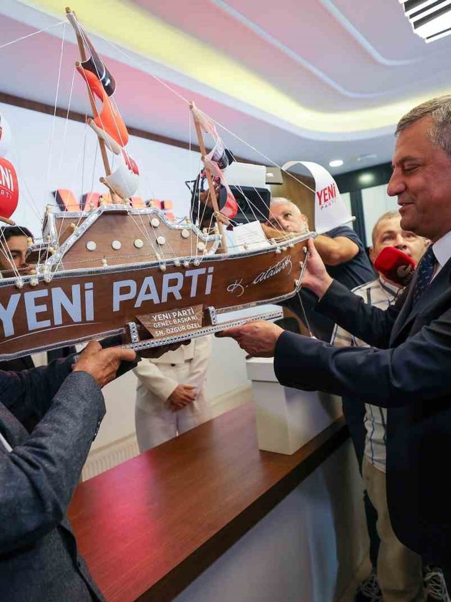Özgür Özel Ardahan’da