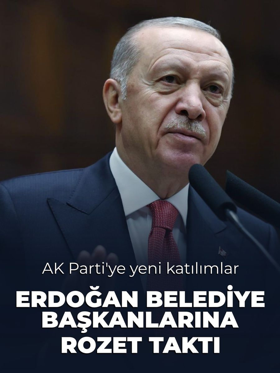 Cumhurbaşkanı Erdoğan, AK Parti'ye katılan belediye başkanlarına rozet taktı