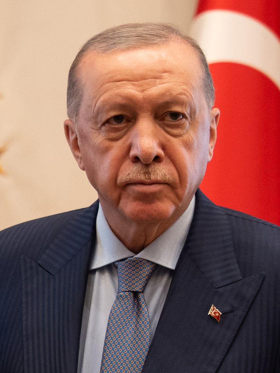 PKK'ya Ceza Ertelemesi Şart mı? Barış Süreci Adımı Meclis'ten Geçti, Muhalefet Neden Karşı?