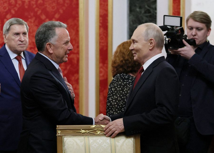 Putin, Trump'ın barış elçilerini kabul etti ancak savaşı bitirme niyeti yok