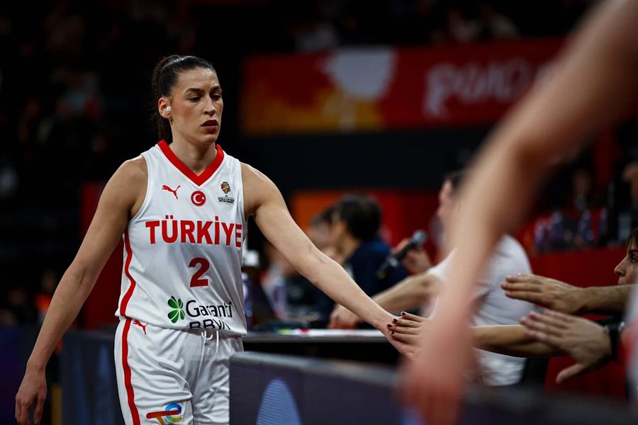 Sevgi Uzun'dan FIBA Dünya Kupası'nda Rekor: WNBA'den Davet Aldı