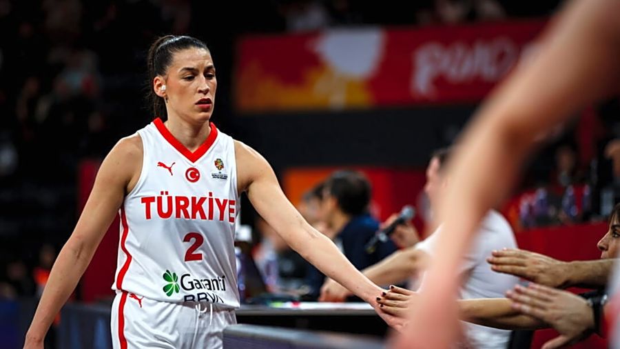 Sevgi Uzun'dan Rekor Kırdıran Performans: WNBA'den Davet Aldı