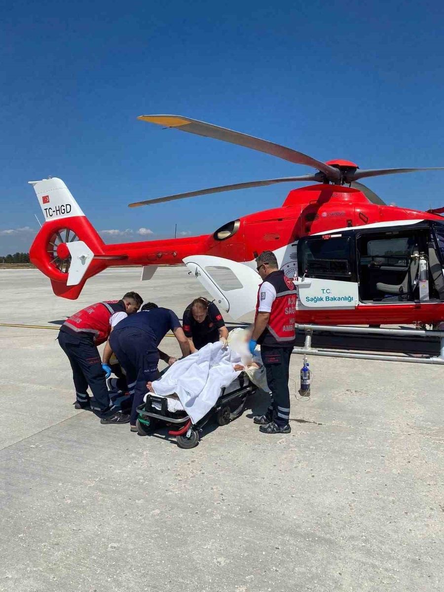 Helikopter ambulans 72 yaşındaki hasta için havalandı