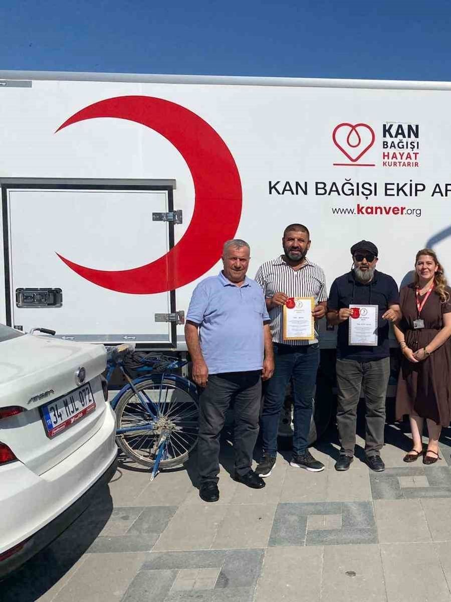 Karapınar’da kan bağışçılarına madalya