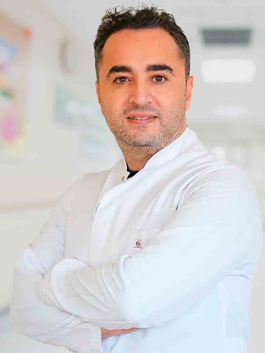 Göz çevresindeki sarkma ve torbalanmalara karşı blefaroplasti çözümü: "Hem estetik hem de görme konforu sağlıyor"