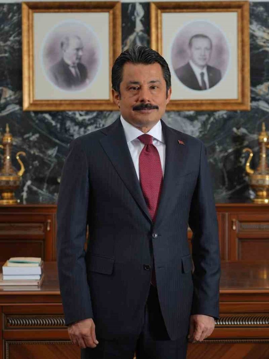 Vali Demiryürek: "30 Ağustos, bağımsızlığın yanı sıra milli iradenin, ortak dayanışmanın ve birlikte yaşama iradesinin de güçlü bir ifadesidir"