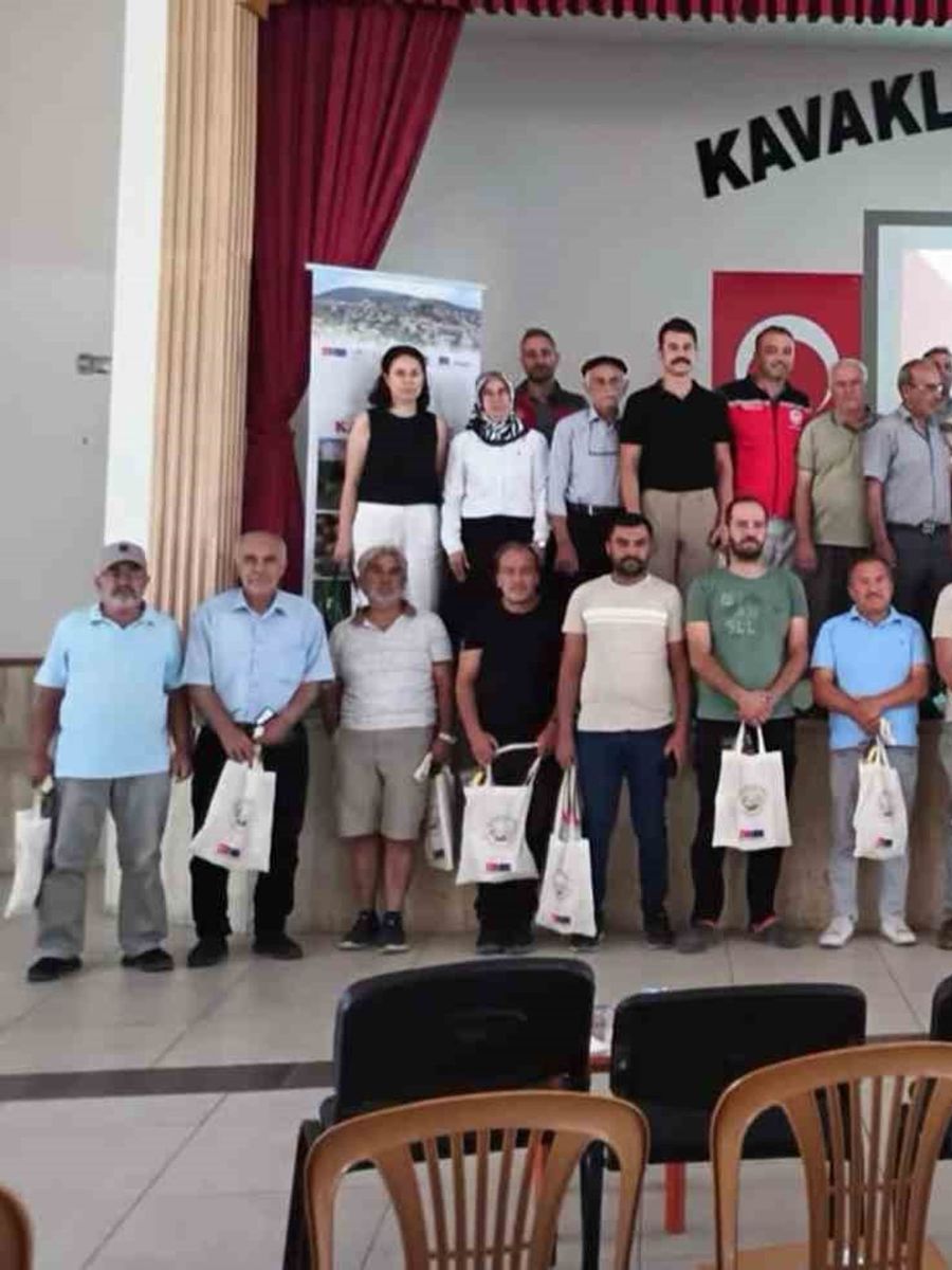 Kavaklıdere’de ceviz üreticilerine verim ve kalite eğitim