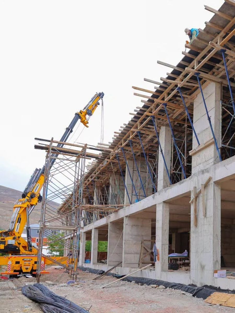Bayburt’ta 3 okulun yapımı devam ediyor