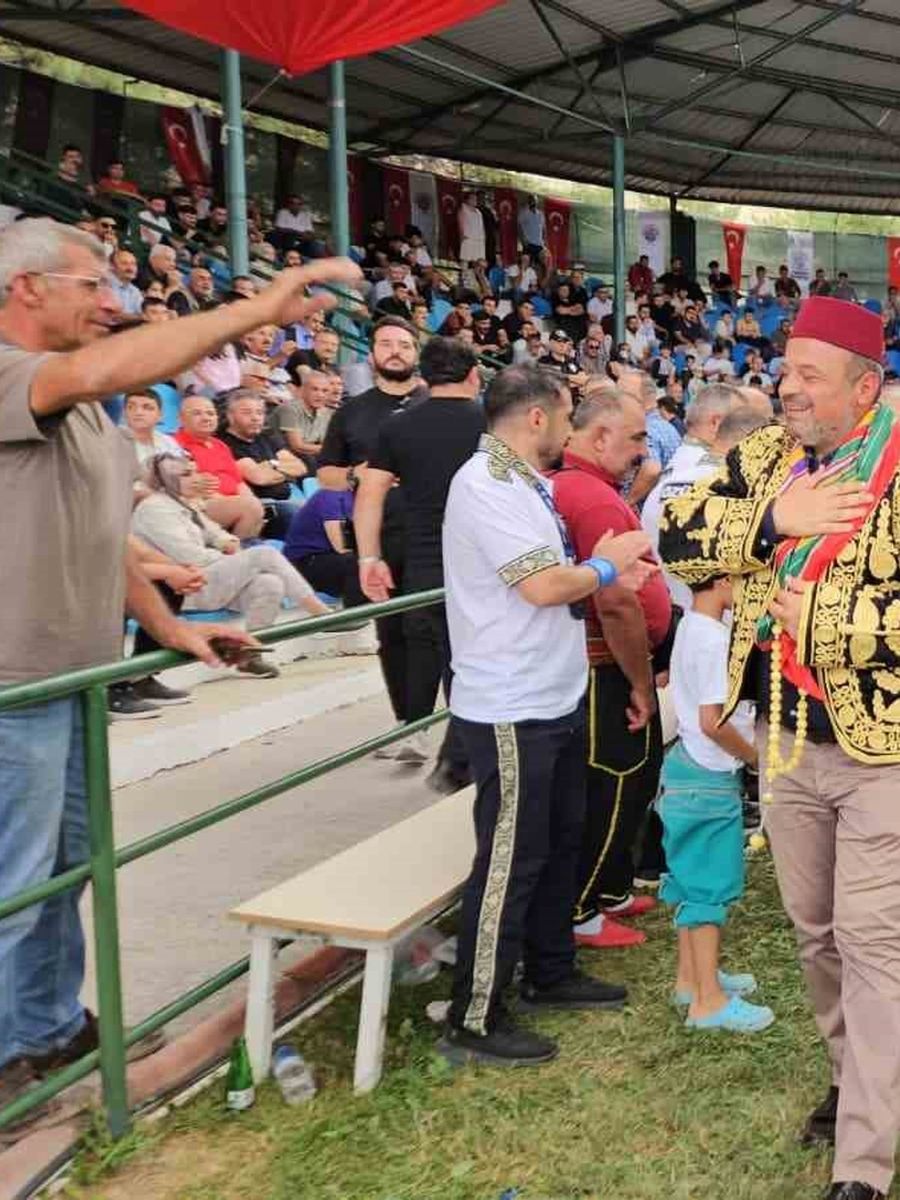 Zengibar Karakucak Güreşleri’nin başpehlivanı Feyzullah Aktürk