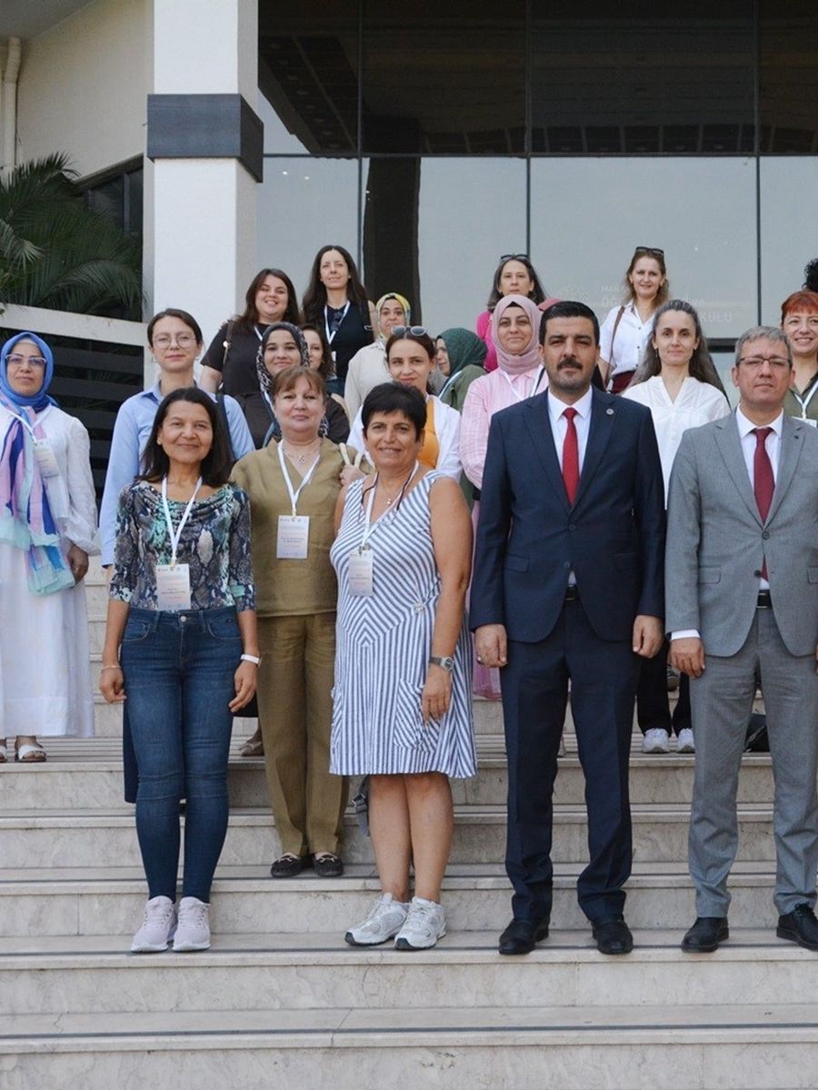 Manisa’da özel çocuklar için ’İlk rehber’ aileler olacak