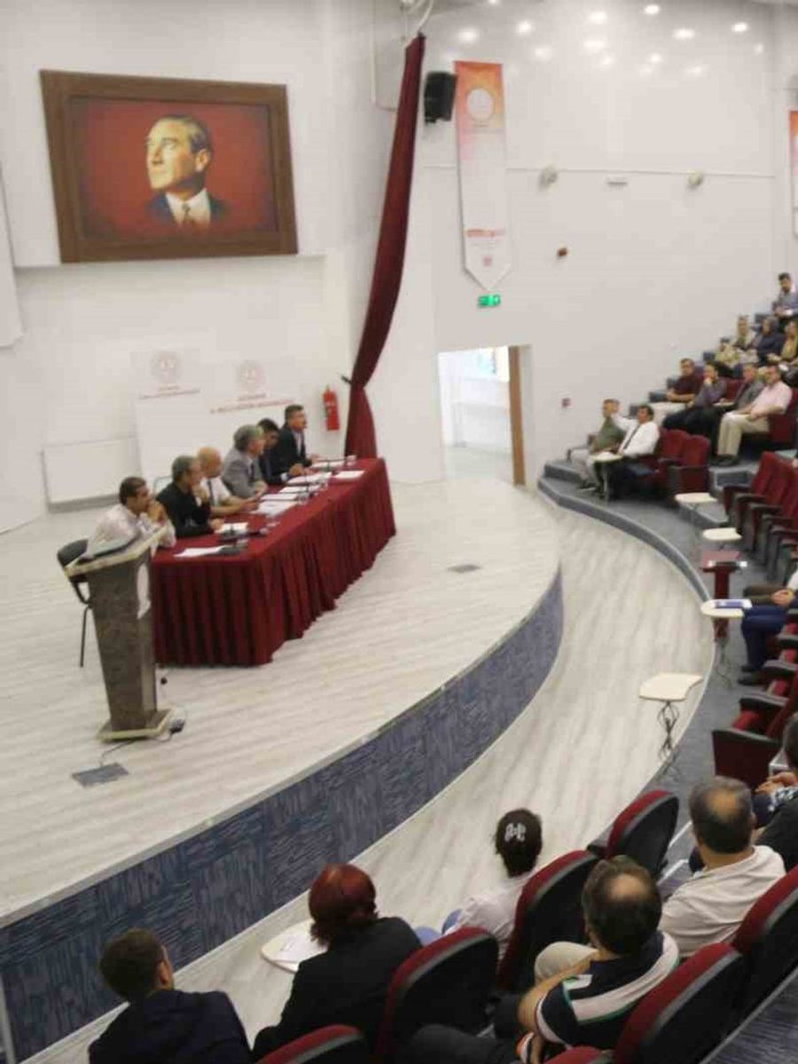 Kütahya’da 2026-2027 Eğitim-Öğretim yılı sene başı müdürler kurulu toplantısı gerçekleştirildi