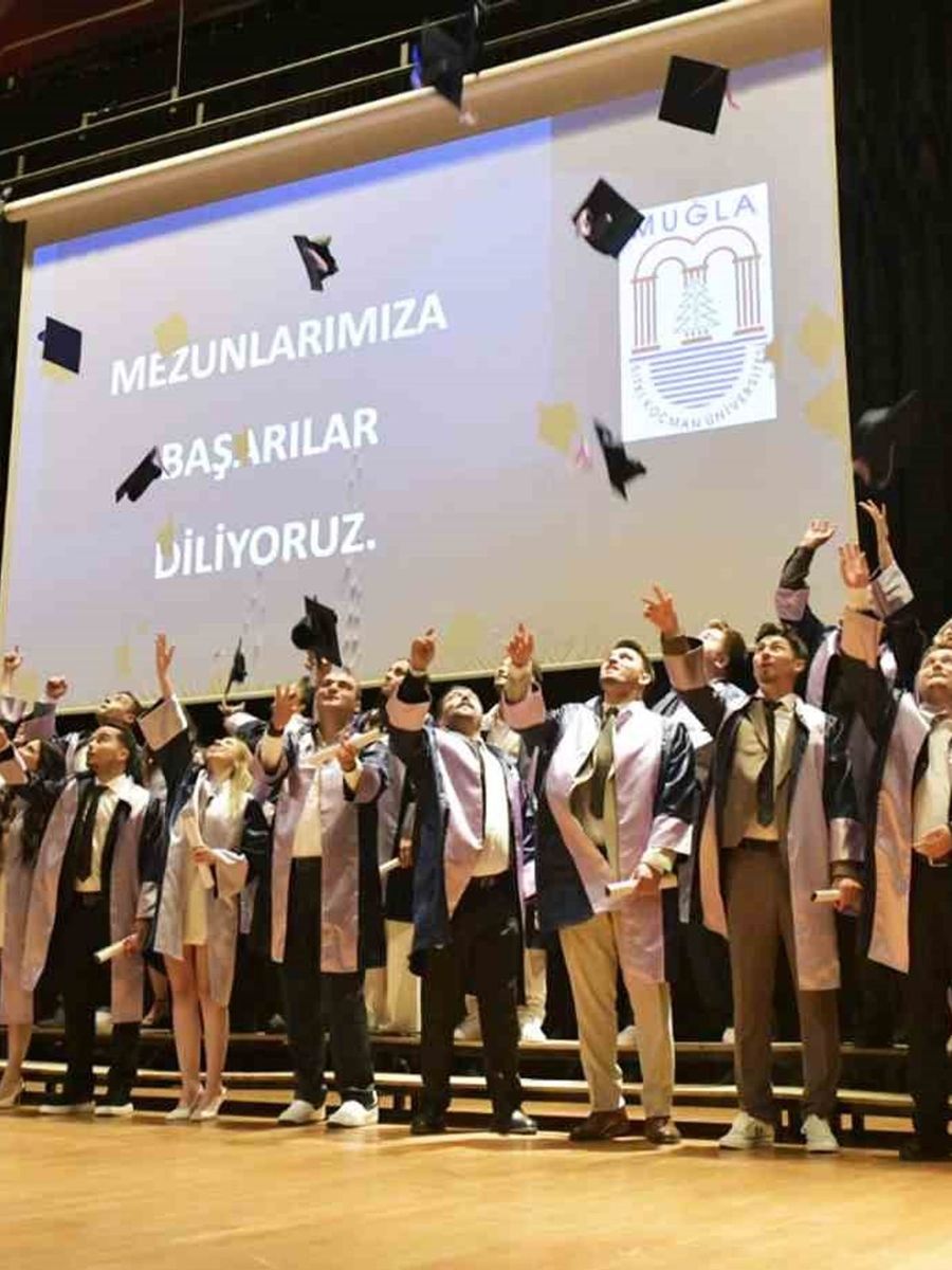 MSKÜ’lü diş hekimleri geleceğe uğurlandı