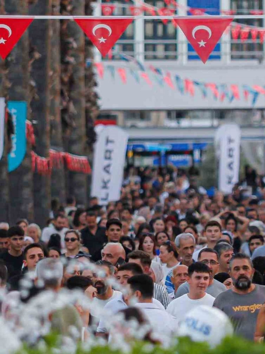İEF’de eğlence ve sürprizler bir arada