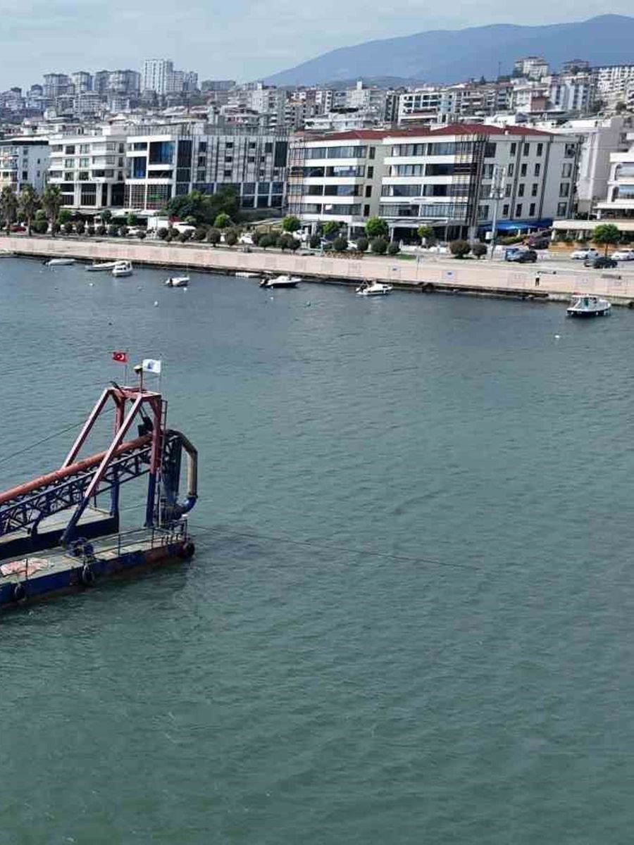 Kurupelit Yat Limanı’ndaki yosunlaşma ve koku problemine çözüm