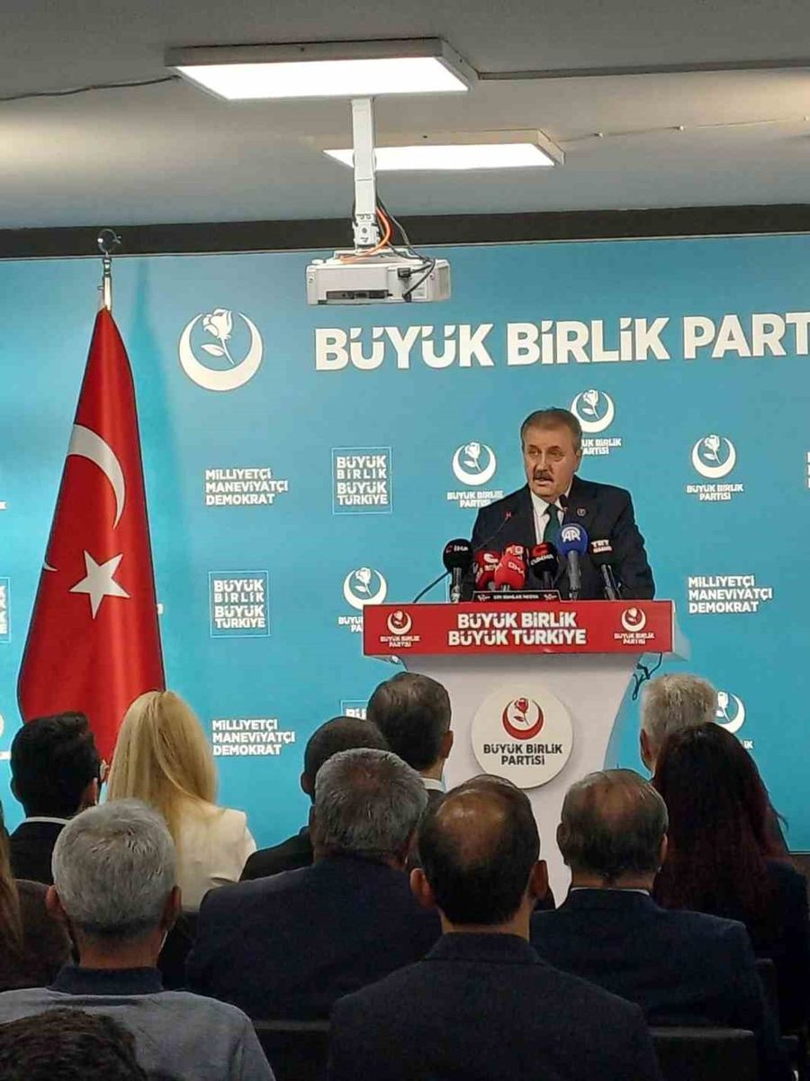 BBP Genel Başkanı Destici: "Kayıp mürettebatı bulmak için bütün imkanlar seferber edildi"