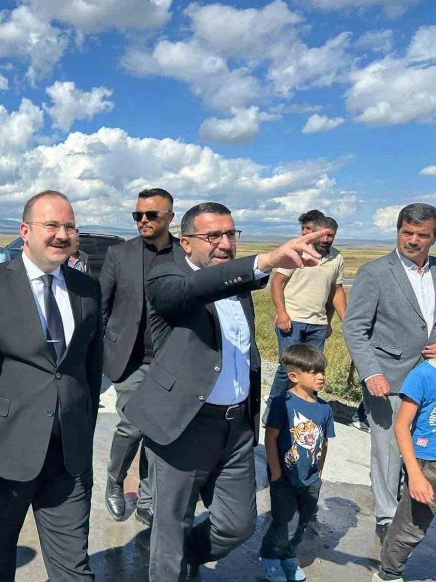 Arpaçay’da köy yolları betonla güçleniyor: Kuyucuk köyüne 650 metrelik beton yol
