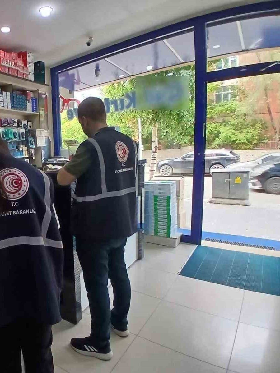Kars’ta okul zili çalmadan kırtasiyelere sıkı denetim: Fiyat etiketleri tek tek inceleniyor