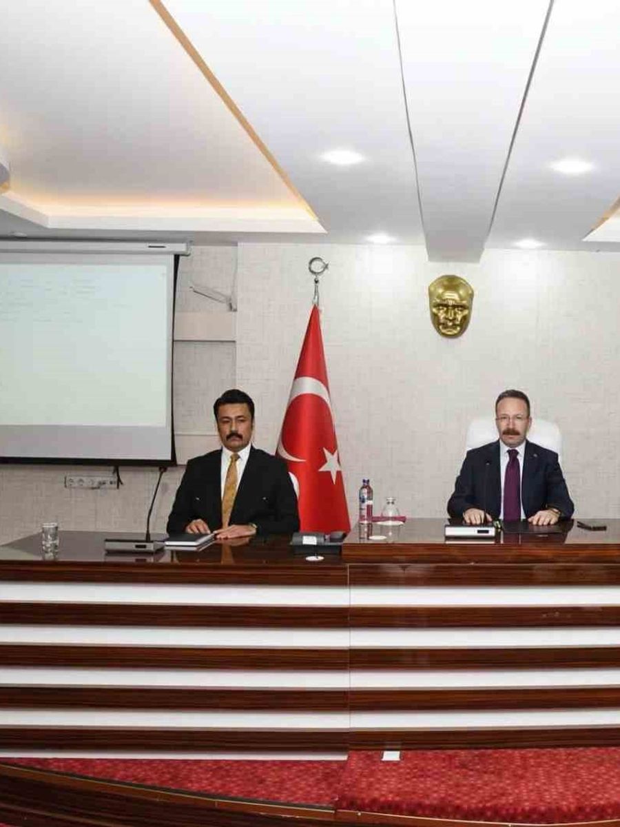 Ardahan’da 2026-2027 eğitim öğretim yılı okul güvenliği toplantısı yapıldı